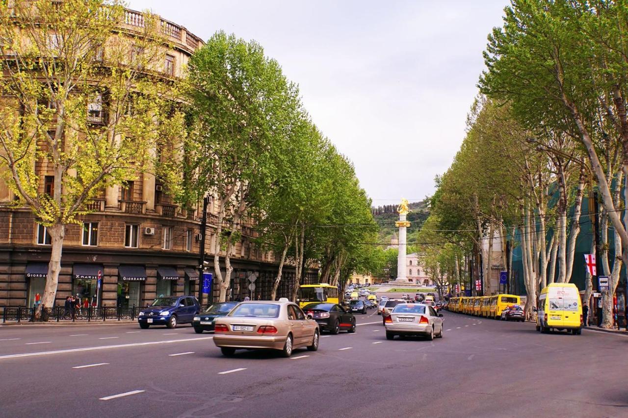 Dat Exx Apartments On Liberty Square Tbilisi Buitenkant foto